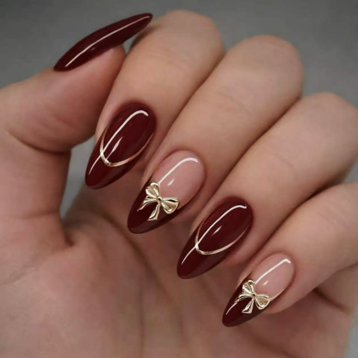 ชุดเล็บปลอมทรงอัลมอนด์สีแดงไวน - Nail Art Red Wine บทวิจารณ์และราคา